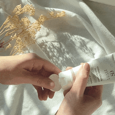 CRÈME IDÉALE POUR LES MAINS